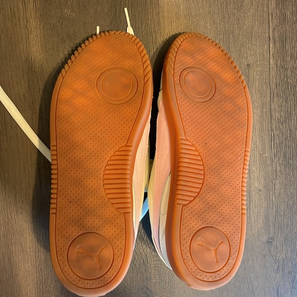 White pink rubber gum sole puma women’s sneakers size 9 Puma Club 5V5 Sneaker - Picture 6 of 8